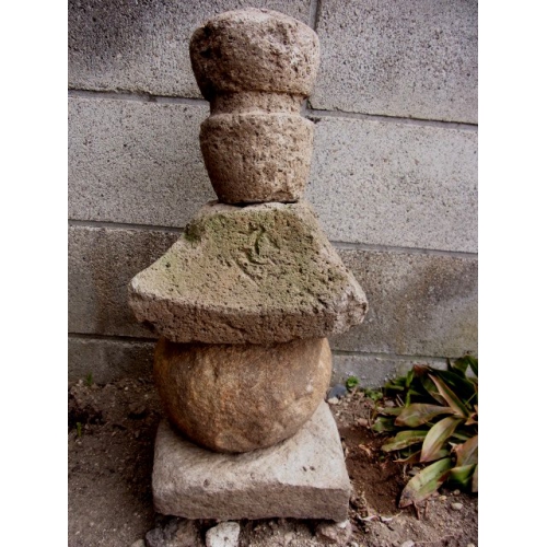 五輪塔 梵字入り 4段重ね 石仏